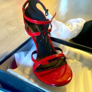 Red strapped sandal sz 40